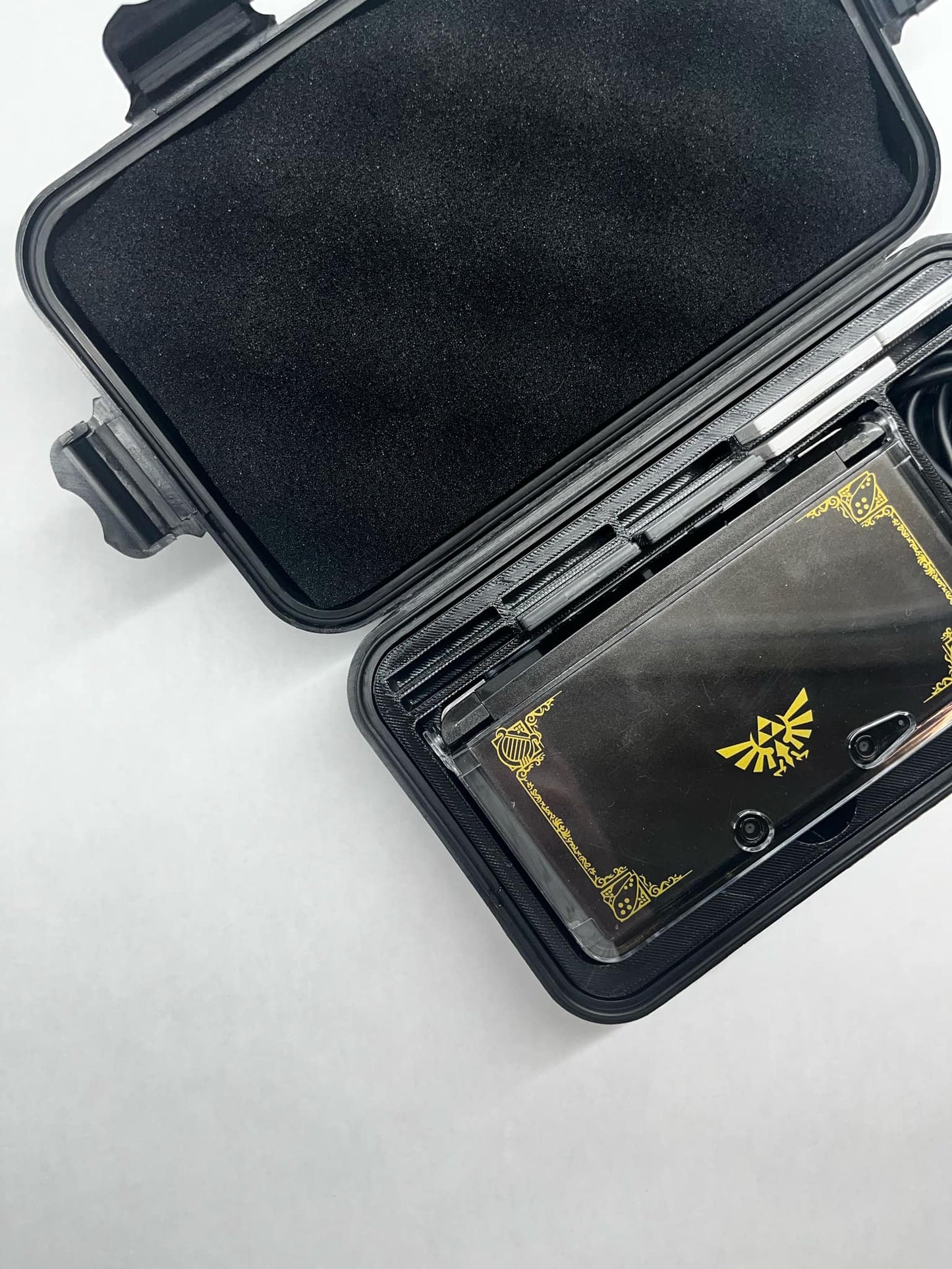 Nintendo Old 3DS Non-XL Carrying Case – Durable & Stylish Protection for 3DS Console, Games & Accessories