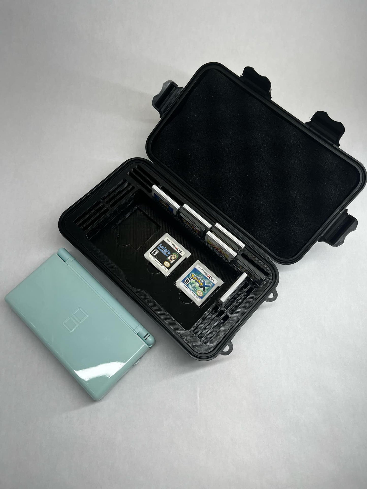 Nintendo DS Lite Carrying Case – Durable, Stylish Protection for DS Lite Console & Accessories