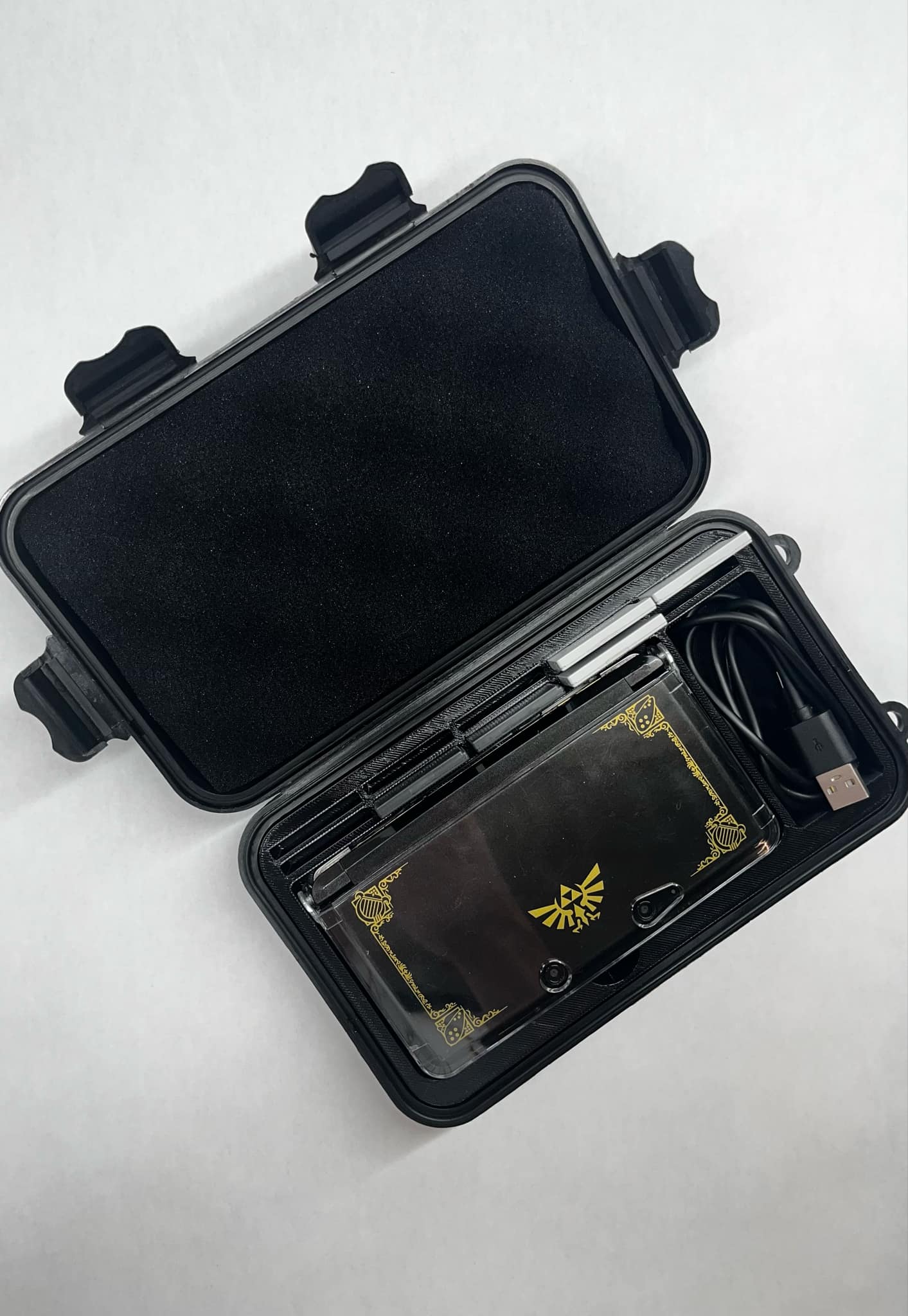 Nintendo Old 3DS Non-XL Carrying Case – Durable & Stylish Protection for 3DS Console, Games & Accessories