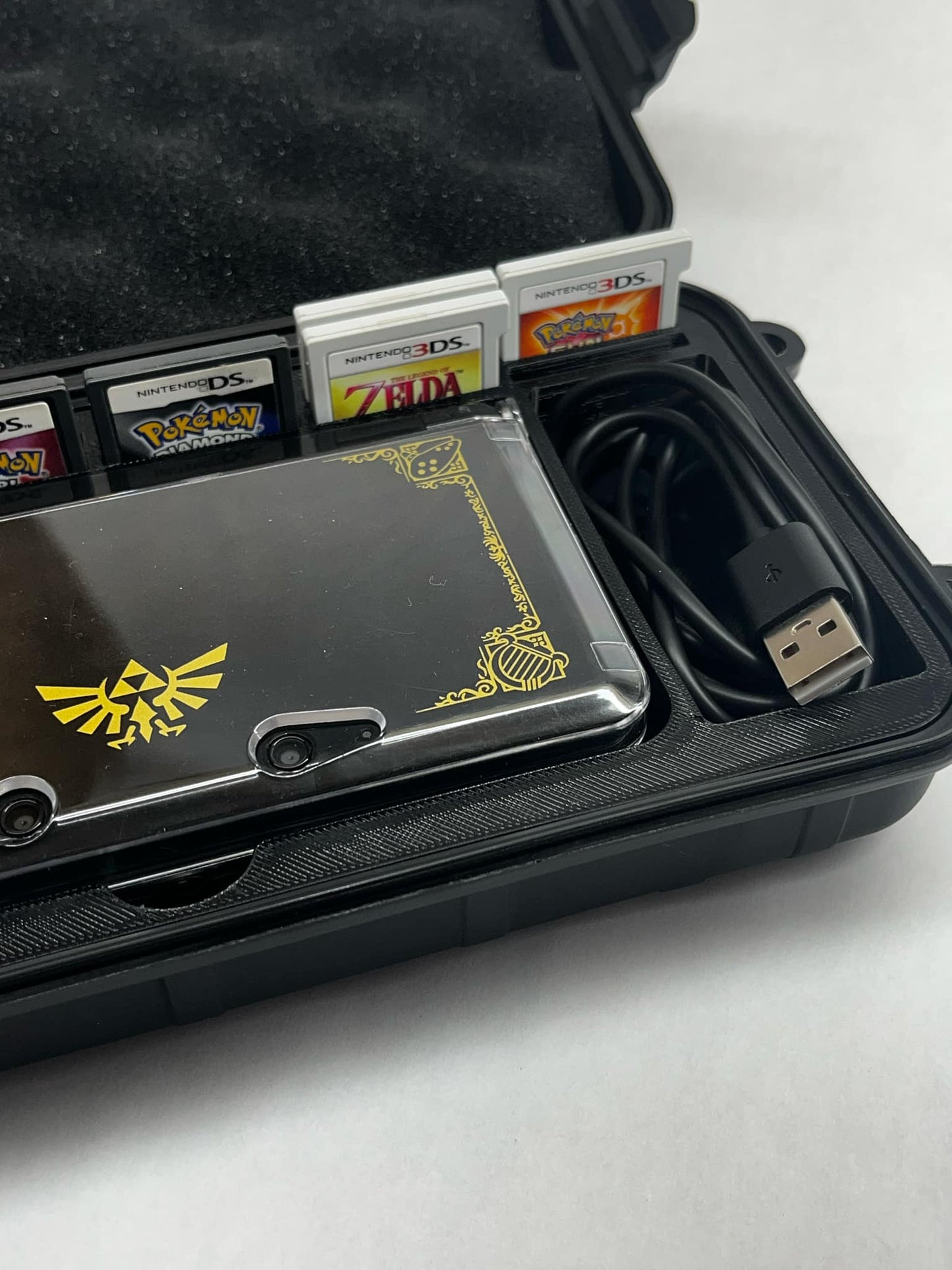 Nintendo Old 3DS Non-XL Carrying Case – Durable & Stylish Protection for 3DS Console, Games & Accessories