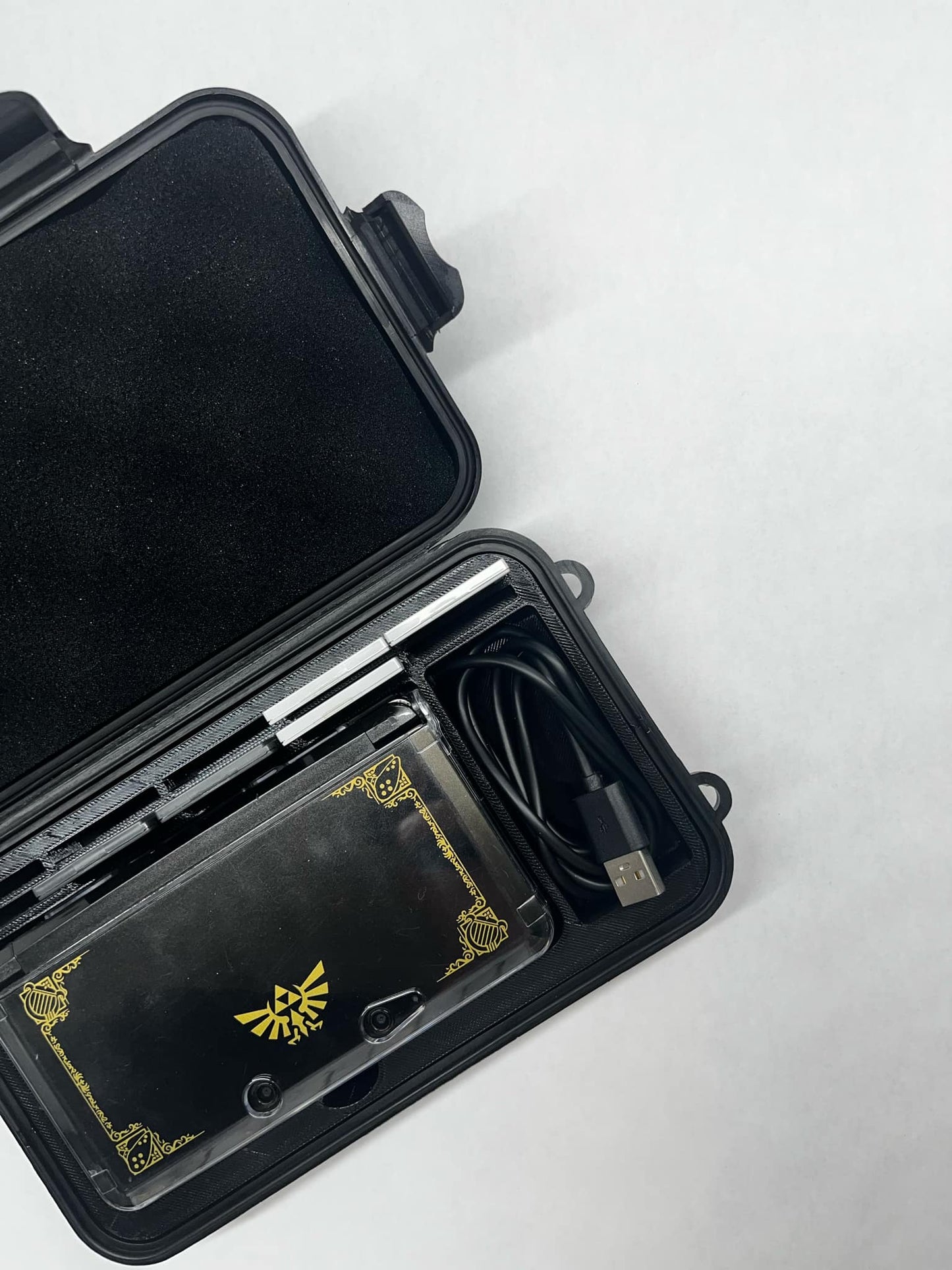 Nintendo Old 3DS Non-XL Carrying Case – Durable & Stylish Protection for 3DS Console, Games & Accessories