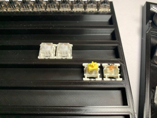 Mechanical switch lube station + Tray | 84 Switches | Cherry Mx & Kailh Box