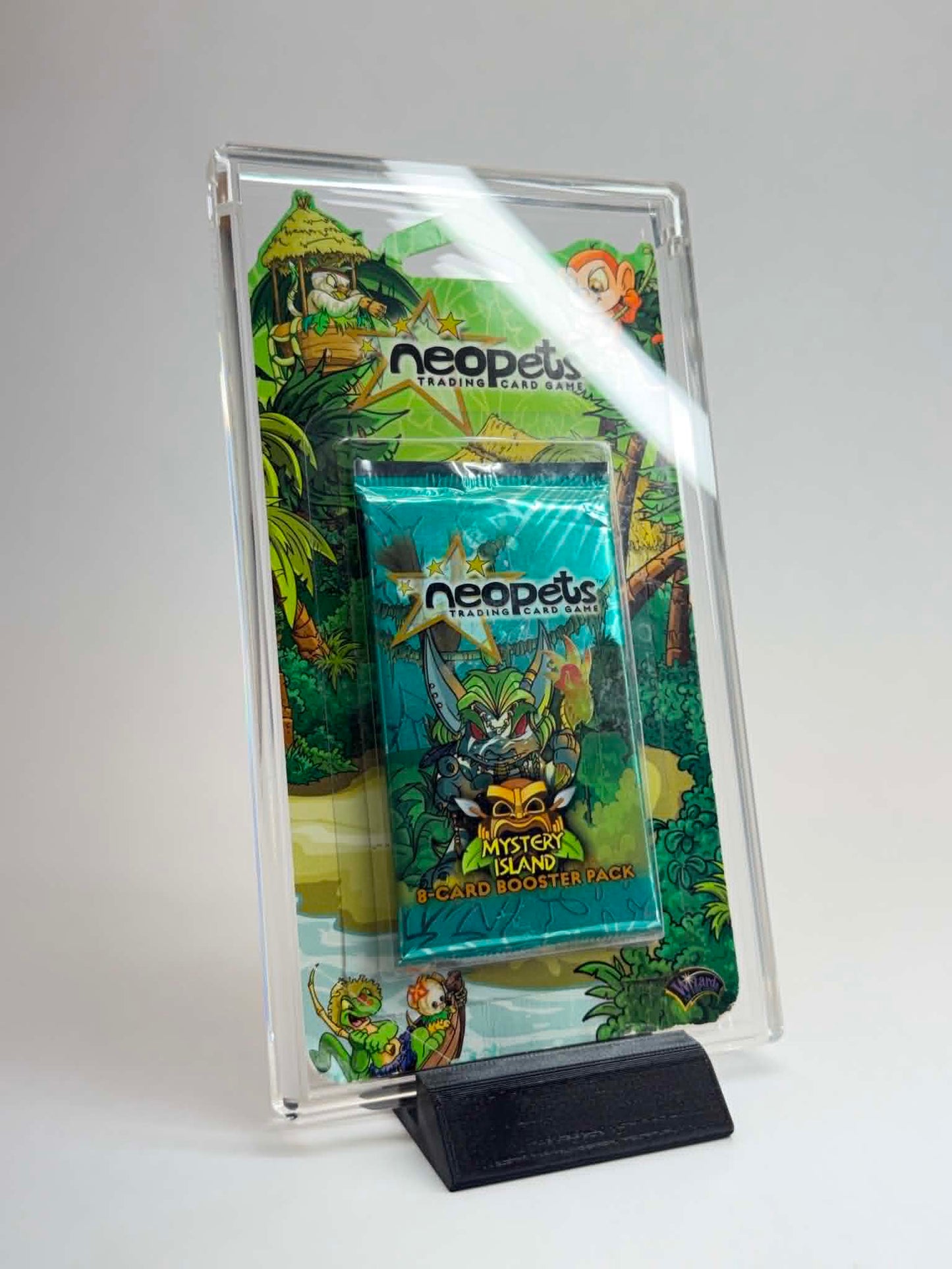 Neopets Blister Pack Acrylic Display Case | Fits All Neopets Blister Packs | U-Shape Magnetic Lid | Stand Included